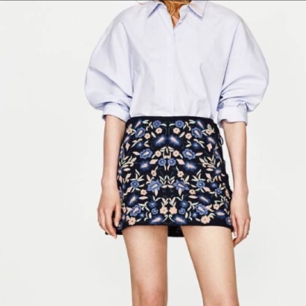 Zara Flower Blue Flirty Mini Skirt